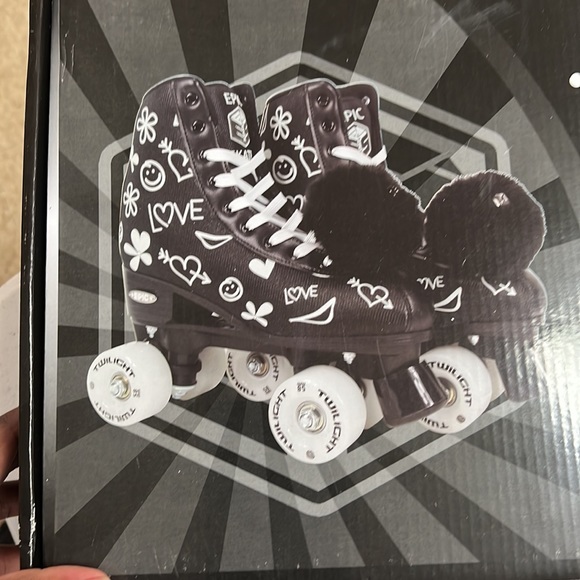 Brand new Epic Skates - Picture 4 of 4